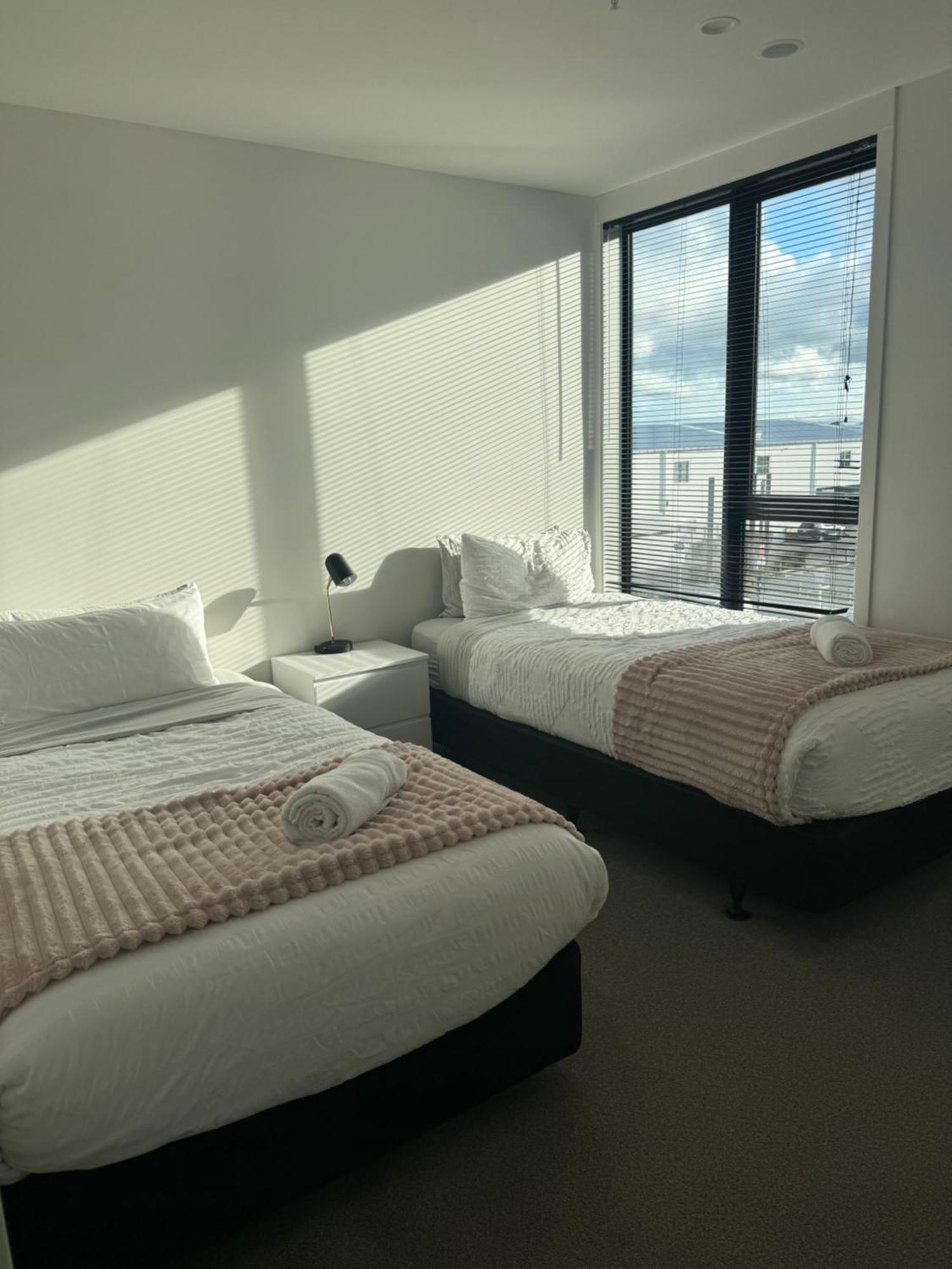 2 Bedrooms Apprtmt Plus Underground Parking In Cbd Christchurch Exteriér fotografie